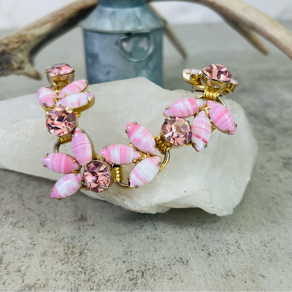 Vintage Juliana Pink White Swirl Milk Glass and Rhinestone Bracelet 6.75in - Picture 7 of 14
